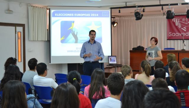 El Colegio de Ciencias Políticas y Sociología acerca las instituciones europeas a 800 alumnos de Secundaria - 2, Foto 2