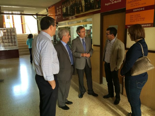 El Secretario General de la Consejería de Educación visita los centros Infanta Elena y Príncipe Felipe - 2, Foto 2