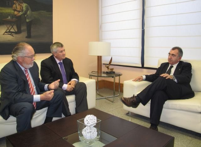 Campos: un sector del transporte fuerte y competitivo es clave para fortalecer la economía regional - 1, Foto 1