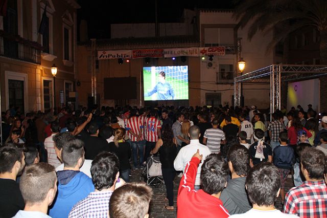 Antonio Moreno y Jos Carlos Avellaneda se hacen con el I Campeonato de Pro Evolution Soccer Ciudad de Cieza - 10
