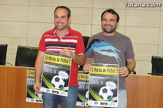 The 12 hours-7 football organized to benefit PADISITO Saturday will be held June 14, Foto 3