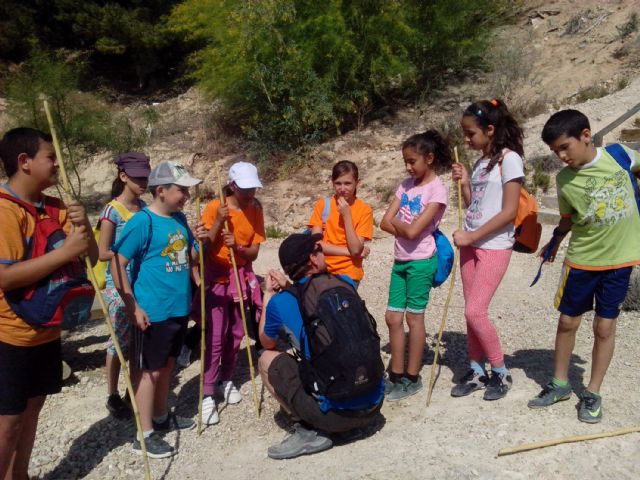 El taller juvenil de ocio saludable del barrio del Carmen torreño se fue de excursión - 1, Foto 1