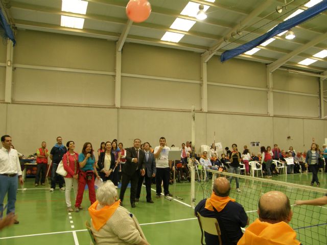 El encuentro Atletas Senior reúne en el pabellón de las Alamedas a personas mayores - 3, Foto 3