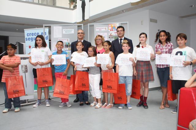 Los ganadores del V concurso de dibujo Crece en Seguridad reciben sus premios - 1, Foto 1
