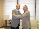 El consejero Manuel Campos recibe al alcalde de Abarán