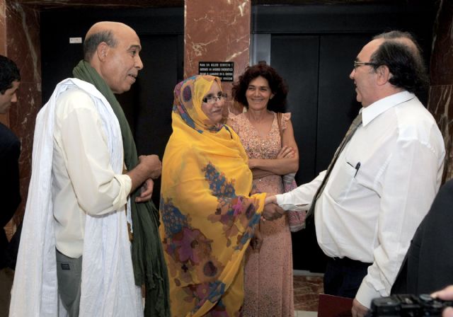 El rector Orihuela muestra la adhesión de la Universidad de Murcia a la causa del pueblo saharaui - 2, Foto 2