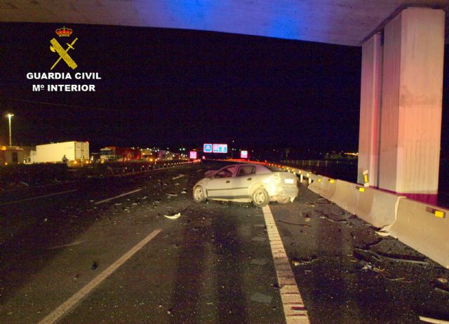 La Guardia Civil detiene al conductor de un vehículo que circulaba en sentido contrario por la autovía A-30 bajo los efectos del alcohol - 1, Foto 1