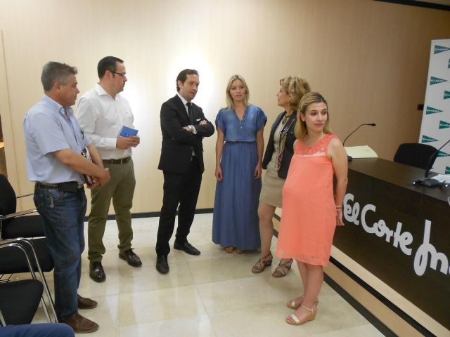 ´La ciudad capturada´ invita a fotografiar aquellas imágenes de Murcia a través de filtros y reflejos - 1, Foto 1