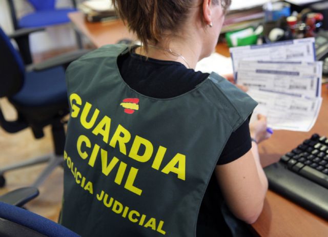 La Guardia Civil desmantela una organización dedicada a la falsificación de recetas médicas - 1, Foto 1