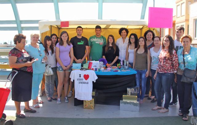 Estudiantes del IES Rambla de Nogalte crean una cooperativa con la que venden sus productos en el Mercado Semanal de Puerto Lumbreras - 1, Foto 1