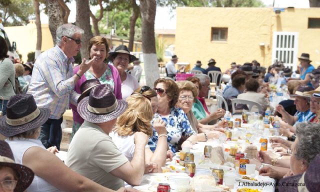 Los Clubes de Mayores celebraron el fin de curso en Los Urrutias - 1, Foto 1