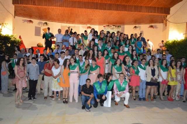 Autoridades municipales asisten al acto de clausura de segundo curso de bachillerato del IES Juan de la Cierva, Foto 1