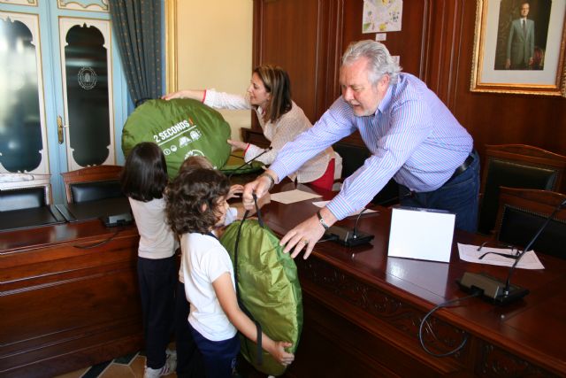 La entrega de premios del V Concurso Escolar de Carteles, acto central de los actos del Día de Medio Ambiente - 3, Foto 3