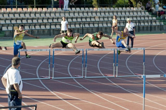 El bombero cartagenero Juan Céspedes, bronce en salto de vallas - 1, Foto 1