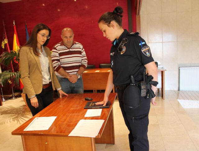 Toma posesión, María del Carmen Torrecilla, la tercera mujer en forma parte del cuerpo de la Policía Local de Bullas - 2, Foto 2