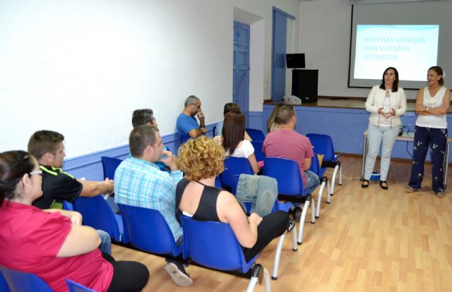 Concluye la Escuela de Madres y Padres en la que han participado un centenar de parejas - 1, Foto 1