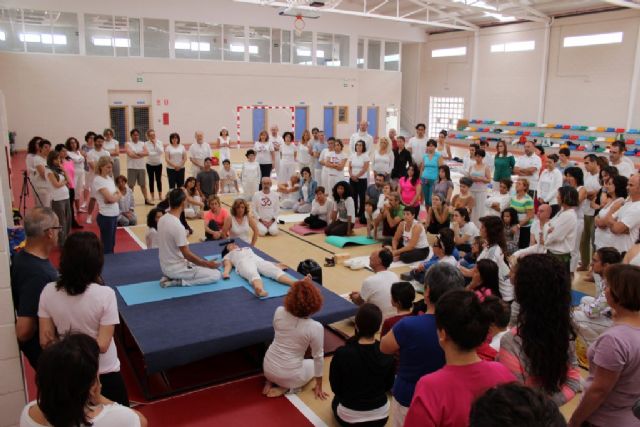 Mazarrn se apunta al yoga con una jornada regional que atrae a 150 participantes, Foto 2