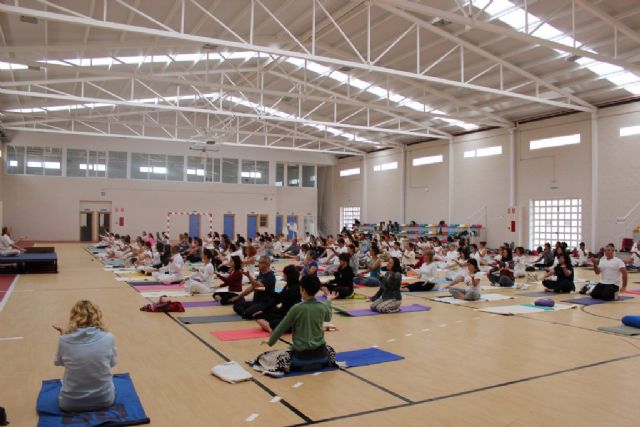Mazarrn se apunta al yoga con una jornada regional que atrae a 150 participantes, Foto 4