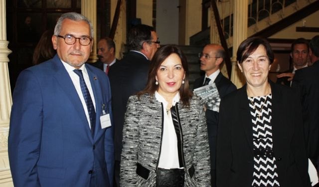 Catalina Lorenzo confía en la ´prescripción razonada´ como una vía para mejorar la eficiencia del sistema - 1, Foto 1