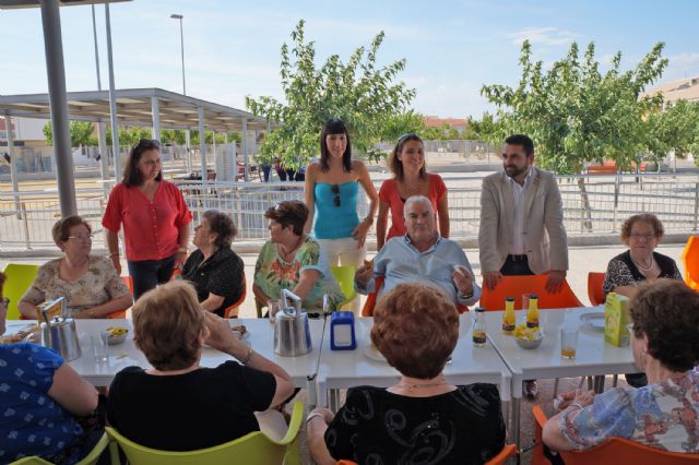 Merienda de convivencia de los usuarios de la teleasistencia en Las Torres de Cotillas - 1, Foto 1