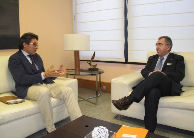 El consejero Manuel Campos se reúne con el director de zona de Levante y Baleares de Vías y Construcciones - 1, Foto 1
