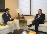El consejero Manuel Campos se rene con el director de zona de Levante y Baleares de Vas y Construcciones