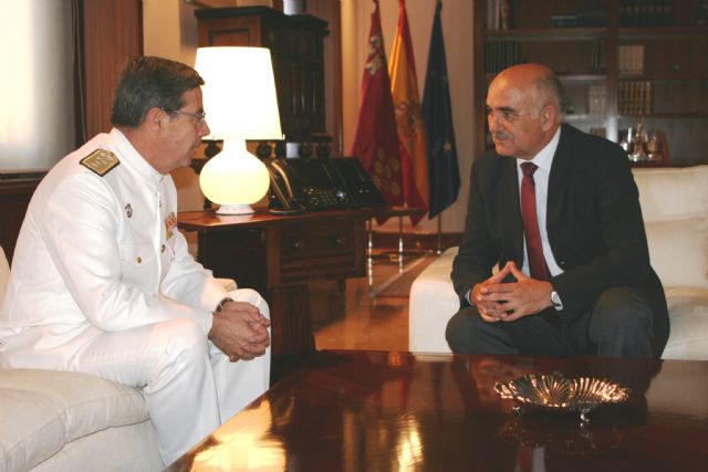 El presidente de la Comunidad, Alberto Garre, recibe al almirante de Acción Marítima - 2, Foto 2