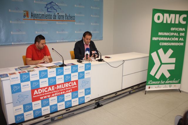 El Ayuntamiento y ADICAE firman un convenio - 1, Foto 1