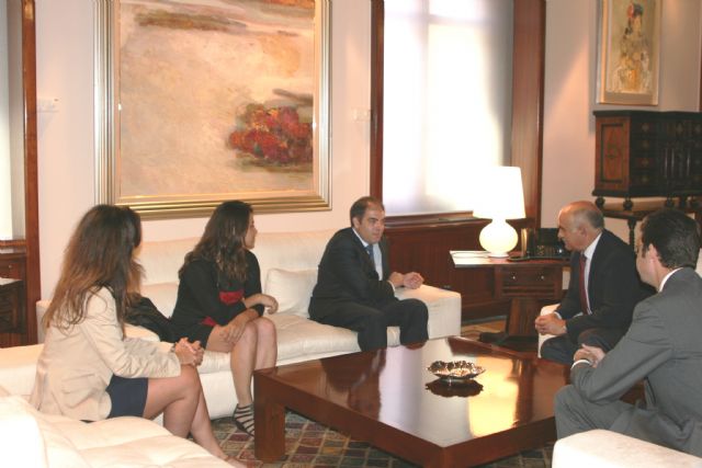 El jefe del Ejecutivo regional recibe al presidente de ATA - 2, Foto 2