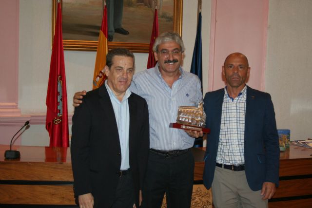 El alcalde recibe a los tres equipos ascendidos del club baloncesto JAIRIS de Alcantarilla - 2, Foto 2