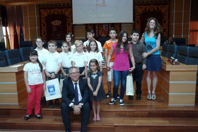 El Ayuntamiento de Molina de Segura entrega los premios del concurso de dibujo escolar La malvasía cabeciblanca: el pato del pico azul - 1, Foto 1