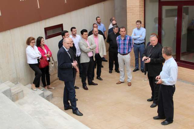 El Sr. Obispo visita la Casa de Apostolado Jesucristo Redentor en Santiago de la Ribera - 1, Foto 1