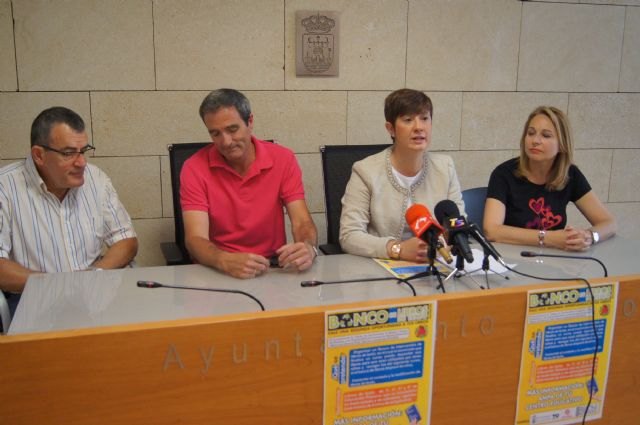 El ayuntamiento, las AMPAS y Cáritas ponen en marcha el proyecto Banco de libros de texto, Foto 1