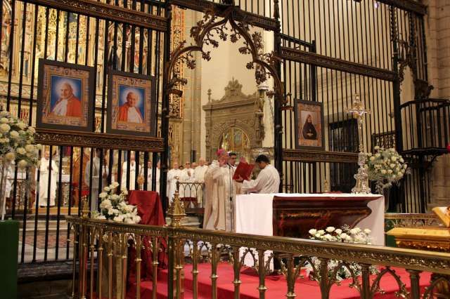 La Diócesis de Cartagena celebra las canonizaciones de Juan XXIII y Juan Pablo II y la beatificación de Madre Esperanza de Jesús - 2, Foto 2