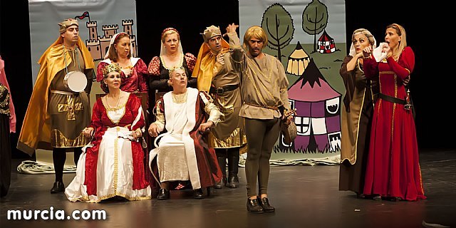 La venganza de Don Mendo, una delirante comedia medieval,en el Teatro Romea - 1, Foto 1