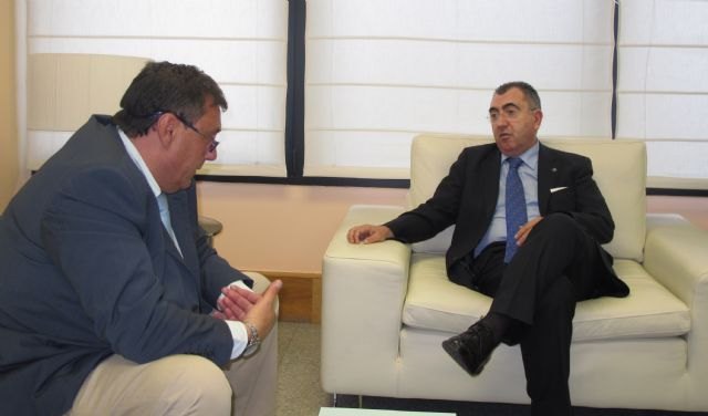 La Comunidad y el Ayuntamiento de Villanueva promueven operaciones de conservación y mejora de carreteras - 1, Foto 1