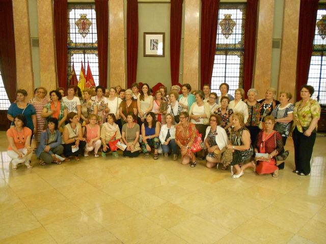 La asociación de mujeres Nuevas Ilusiones de Sevilla conoce los Centros de la Mujer de Murcia - 1, Foto 1