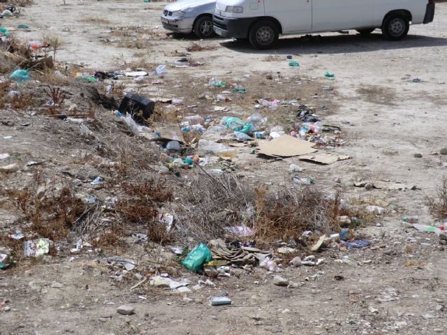 Según IU-Verdes de Cieza, la situación que viven los vecinos del Camino de la Estación y Párroco Germán Arias es insostenible - 2, Foto 2