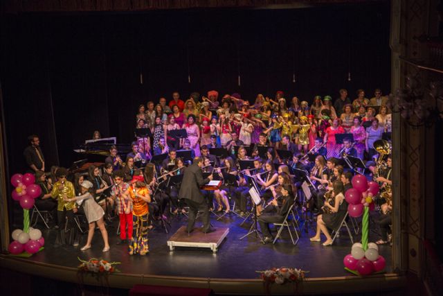 El Teatro Vico cuelga el cartel de no hay entradas con el concierto de los 70´ y 80´ a beneficio de Cáritas Jumilla - 1, Foto 1