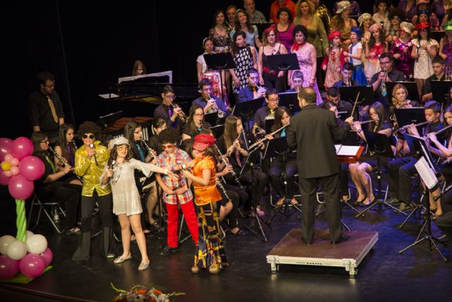 El Teatro Vico cuelga el cartel de no hay entradas con el concierto de los 70´ y 80´ a beneficio de Cáritas Jumilla - 2, Foto 2