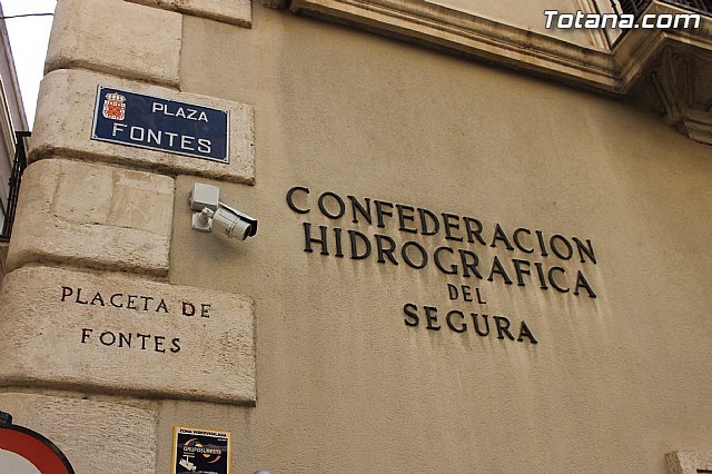 La Asociación de Mujeres Rurales del Raiguero se reune con el presidente de la CHS, Foto 1