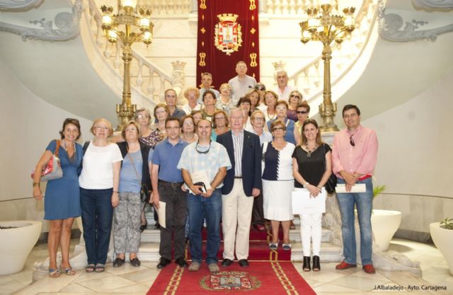 Los mayores clausuran Un Paseo por la Historia y Tradiciones de la Ciudad - 1, Foto 1