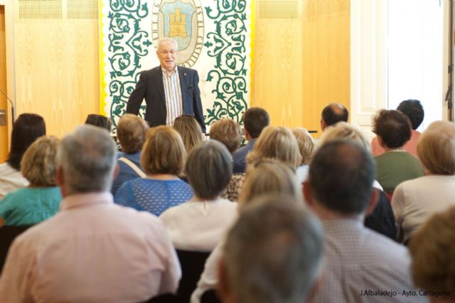 Los mayores clausuran Un Paseo por la Historia y Tradiciones de la Ciudad - 4, Foto 4