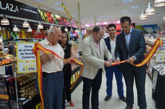 El concejal de Comercio inaugura una Feria de Alimentos de la Comarca en Supercosta - 1, Foto 1