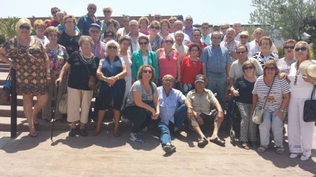 Más de un centenar de mayores visitan Jumilla - 1, Foto 1
