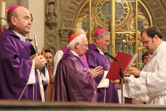 El presbiterio de Cartagena despide a su hermano D. Domingo López Marín, Foto 1