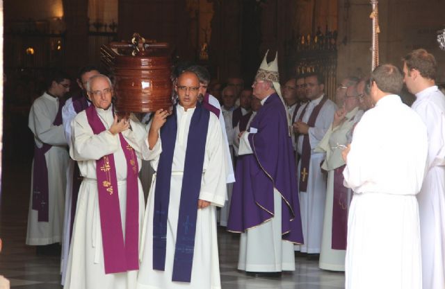 El presbiterio de Cartagena despide a su hermano D. Domingo López Marín, Foto 2