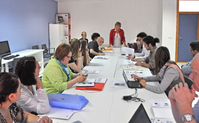 El Centro de la Mujer se apunta a clases de idiomas - 1, Foto 1