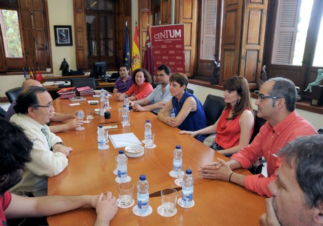 El nuevo equipo decanal de la facultad de Letras habla con el rector Orihuela de los objetivos del centro - 1, Foto 1
