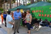 Alumnos de los colegios Ramn y Cajal y El Rubial instalan un 'Minimarket' en la Plaza de España de guilas